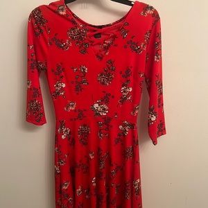 Red floral 3/4 sleeve dress